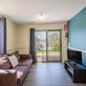 Standard 3 Bedroom Lakeview Cabin